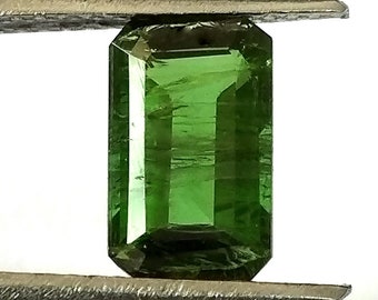 Smaragdschliff grüner Turmalin Edelstein: 2.45 Karat Natürlicher unbehandelter loser Stein 9.7 x 6 mm
