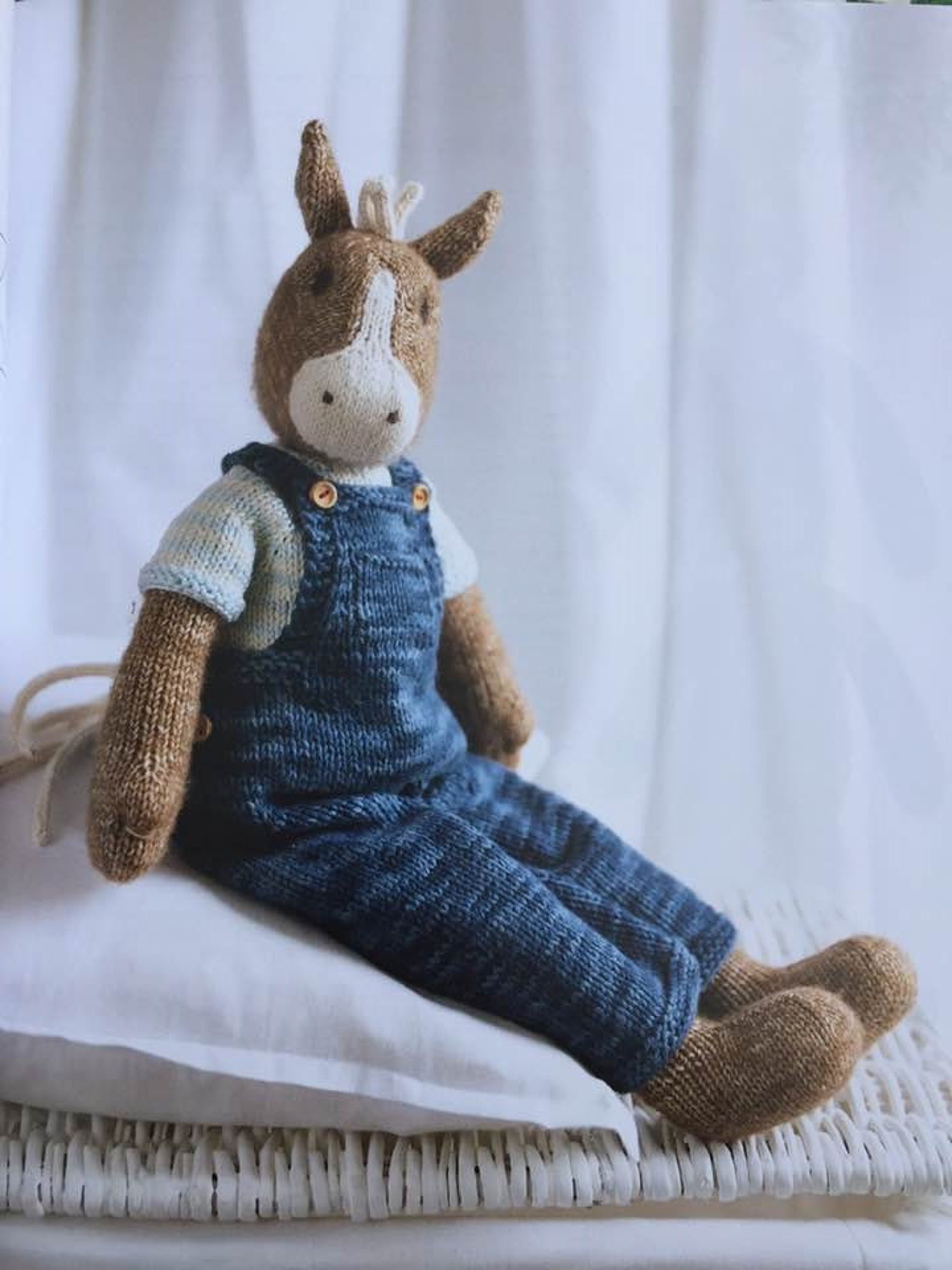 Knitted Animal Friends new book by Louise Crowther with 40