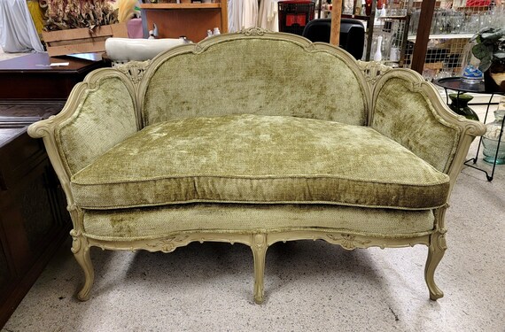 Vintage 2024 green loveseat