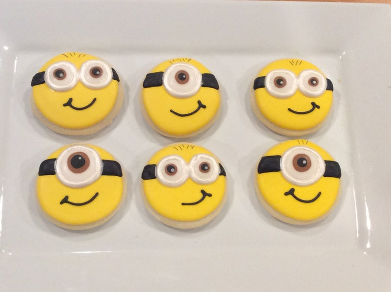 DESPICABLE ME Inspired Sugar Cookie Party Favors MINIONS | Etsy