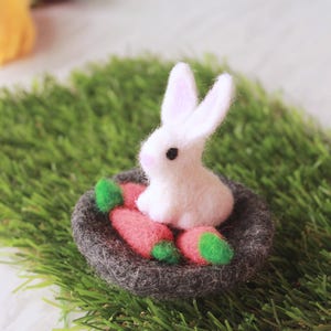 Needle Felted Christmas flop Eared Bunny with wool basket white Rabbit with 3 Carrot ears for kids gift decorations games girl boy baby