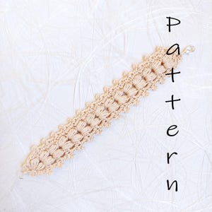 Crochet bracelet PATTERN. Beginner friendly lace bracelet pattern. Crochet jewelry.