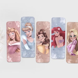Op de afbeelding: Set van vijf ge&iuml;llustreerde bladwijzers met Disney-prinsessen. Elke bladwijzer toont een andere prinses op een roze, blauwe of bruine achtergrond.