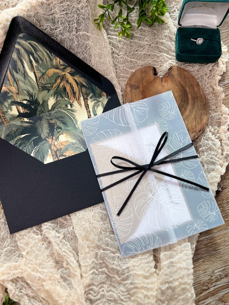 Tropical Wedding Invitation Suite: Palm, Monstera, Vellum Jacket bild 6