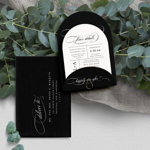Black Arch Wedding Invitation: Modern White Ink Design Bild 2