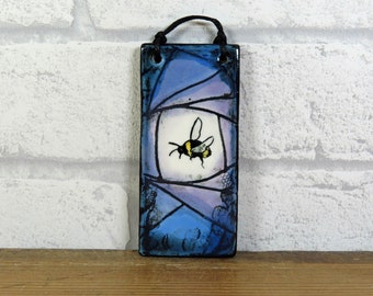 Small Bee Hanging Tile