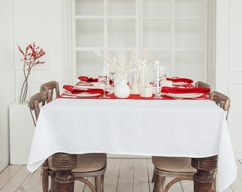 Wit linnen tafelkleed voor op je klassieke kersttafel