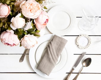 Rustic wedding napkins set are perfect for woodland wedding table decor