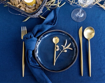 Navy blue napkins set of 6 made of softened linen for your dinning table