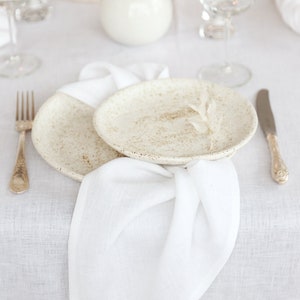 Serviettes en lin blanc, serviettes en tissu de mariage, serviettes en lin naturel, serviettes en lin réutilisables, serviettes en lin lavé image 8