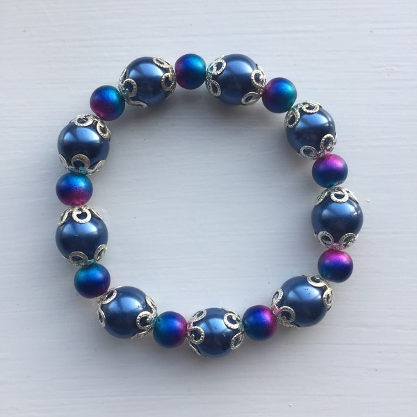 Blue/purple glass pearl beaded bracelet with silver-plated bead-caps, UK shop