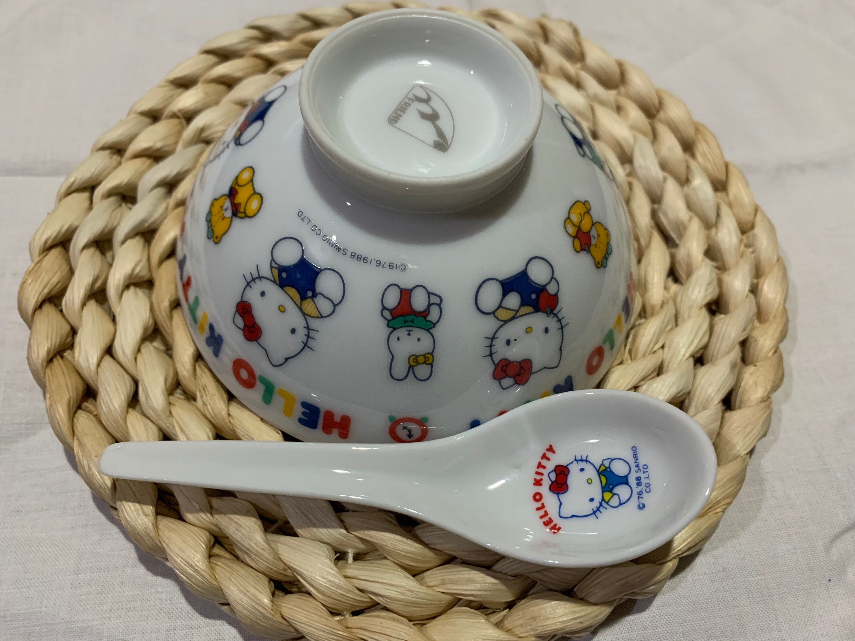 1988年、1999年 サンリオ ハローキティ 陶器製飯碗、スプーン