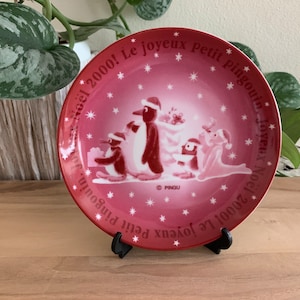 2000 Pingu Penguin Christmas decor plate