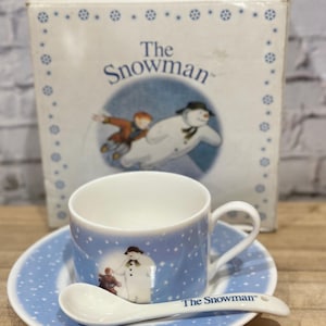2005 The Snowman by Raymond Briggs  coffee mug with saucer and spoon