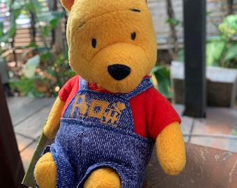 2000 Winnie the Pooh Plush doll 6 inches