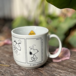 1992 Snoopy and Charlie Brown big Coffee Mug