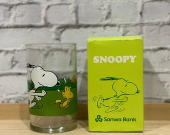 Bicchiere in vetro vintage Snoopy e Woodstock Sanwa Bank Japan da collezione, nuovo nella scatola