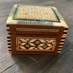 Pudełko na biżuterię w stylu vintage, małe, drewniane pudełko, ozdobne pudełko, pudełko na drobiazgi, ręcznie robione, inkrustowane pudełko z drewna