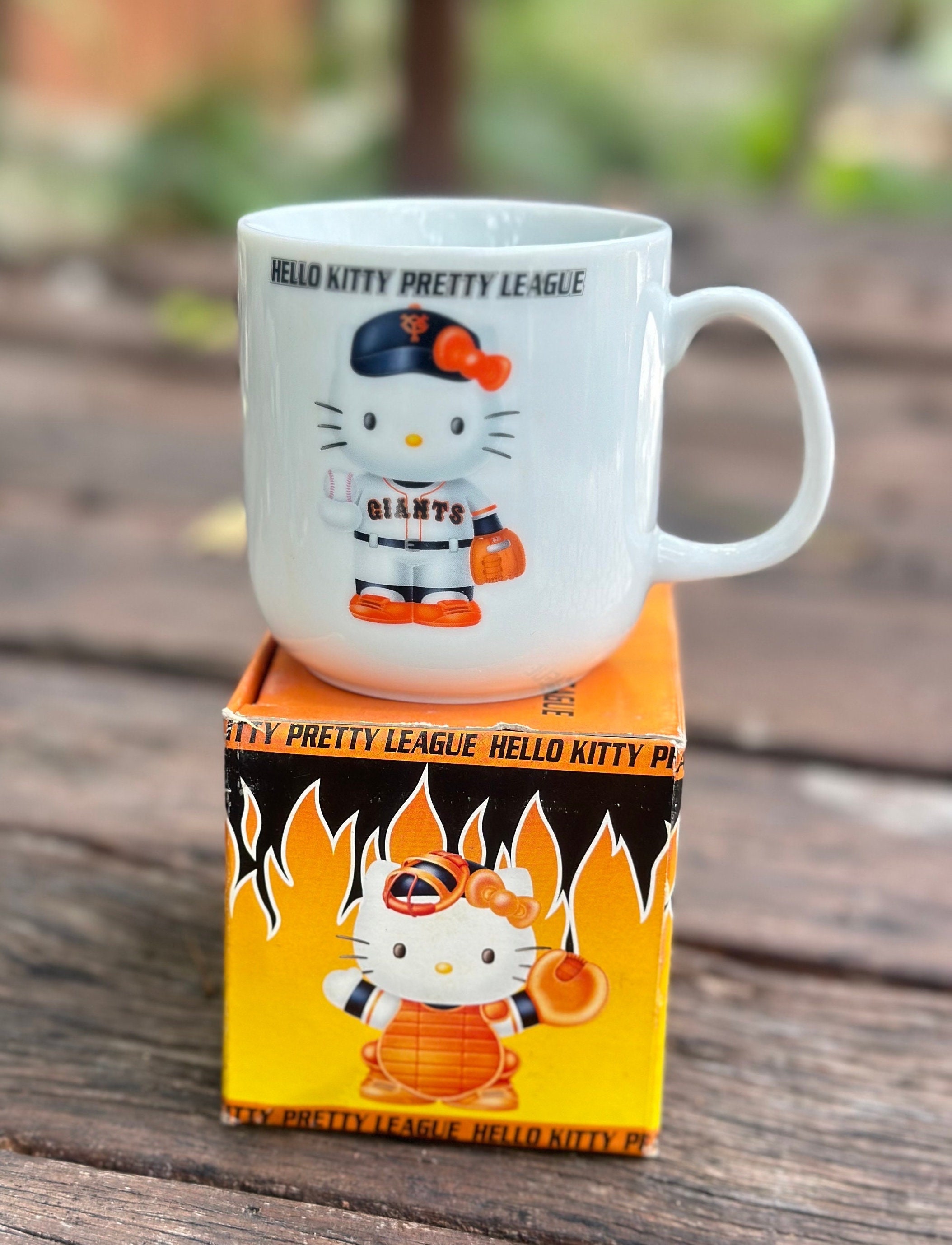 HELLO KITTY x YOMIURI GIANTS 2001 SANRIO