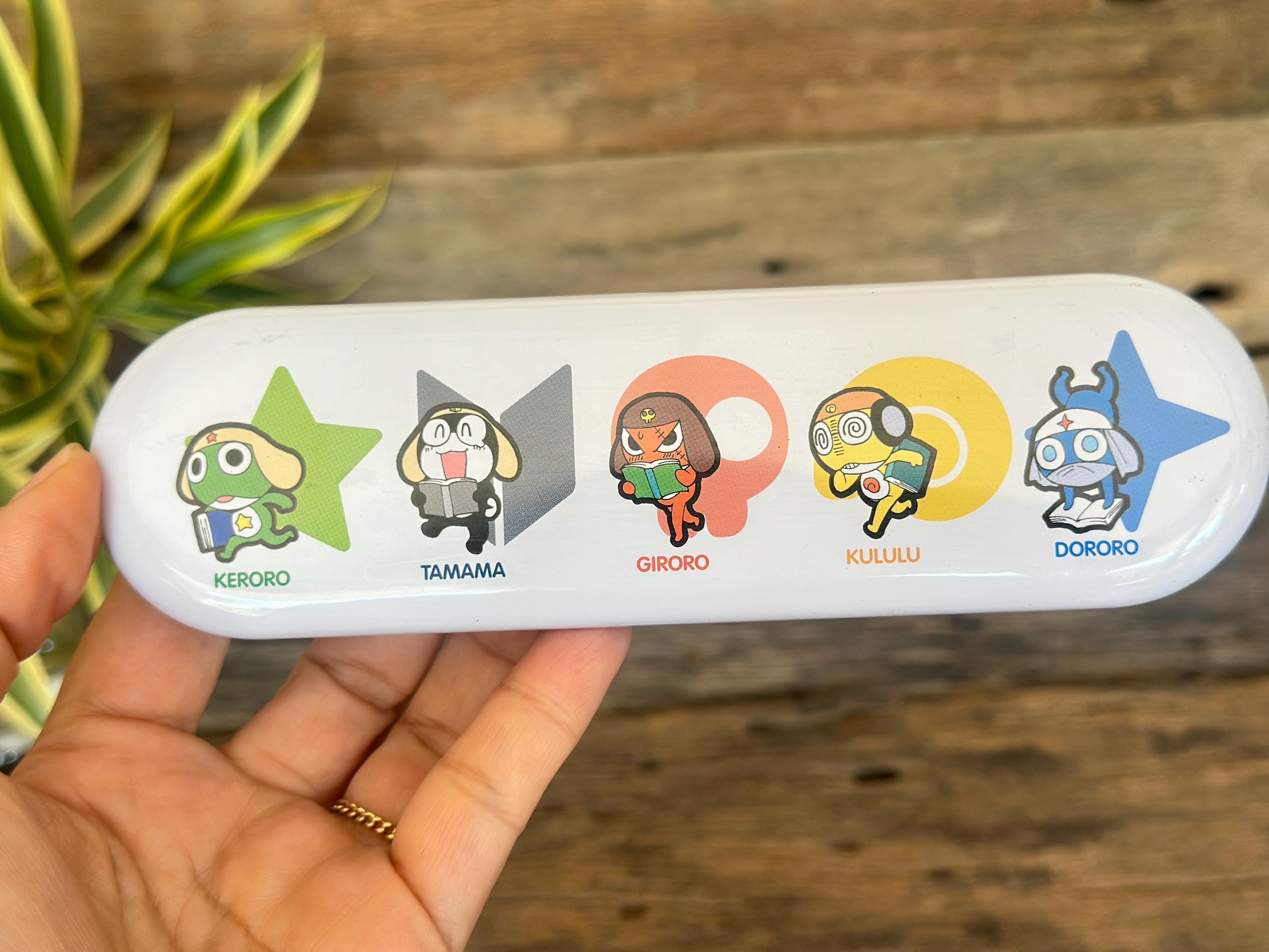 2006 ケロロ軍曹 ブリキ筆箱 - Etsy 日本