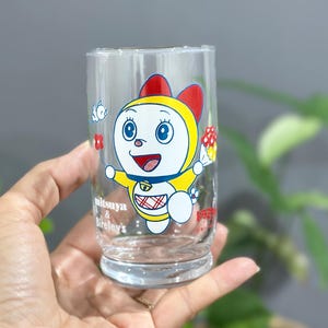 Glazen Dorami Doraemon-beker uit de jaren 90