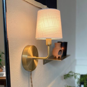 Plug In Wall Sconce • Dean • Wall Lamp with White Linen Shade