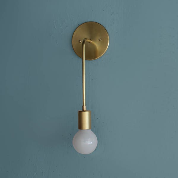 Brass wall sconce • Evelyn • Solid brass modern light • Brass lighting • Minimalist • Modern Sconce