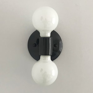 Applique murale double • « Duet » • Applique murale en porcelaine noire et blanche • Luminaire de salle de bain • Applique murale