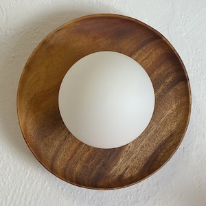 Hardwired Wood Wall Sconce – “Wilder” – Minimalist Bedside Light – Natural Wood Lamp