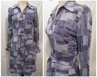 Vintage 70s Hukapoo dress, vintage 1970s dress, nylon 70s dress, blue Hukapoo dress, vintage shirtdress