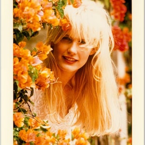 DARYL HANNAH - 8x10 Glossy Still Portrait Photo - Color Reproduction #6 - from Memoirs Of An Invisible Man