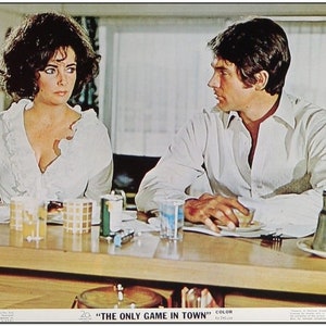 ELIZABETH TAYLOR - 1969 - Original 11x14 Lobby Card #6 - Von "The Only Game In Town" - mit Warren Beatty