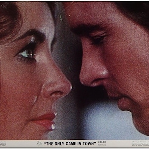 ELIZABETH TAYLOR - 1969 - Original 11x14 Lobby Card #5 - Aus "The Only Game In Town" - Nahaufnahme mit Warren Beatty