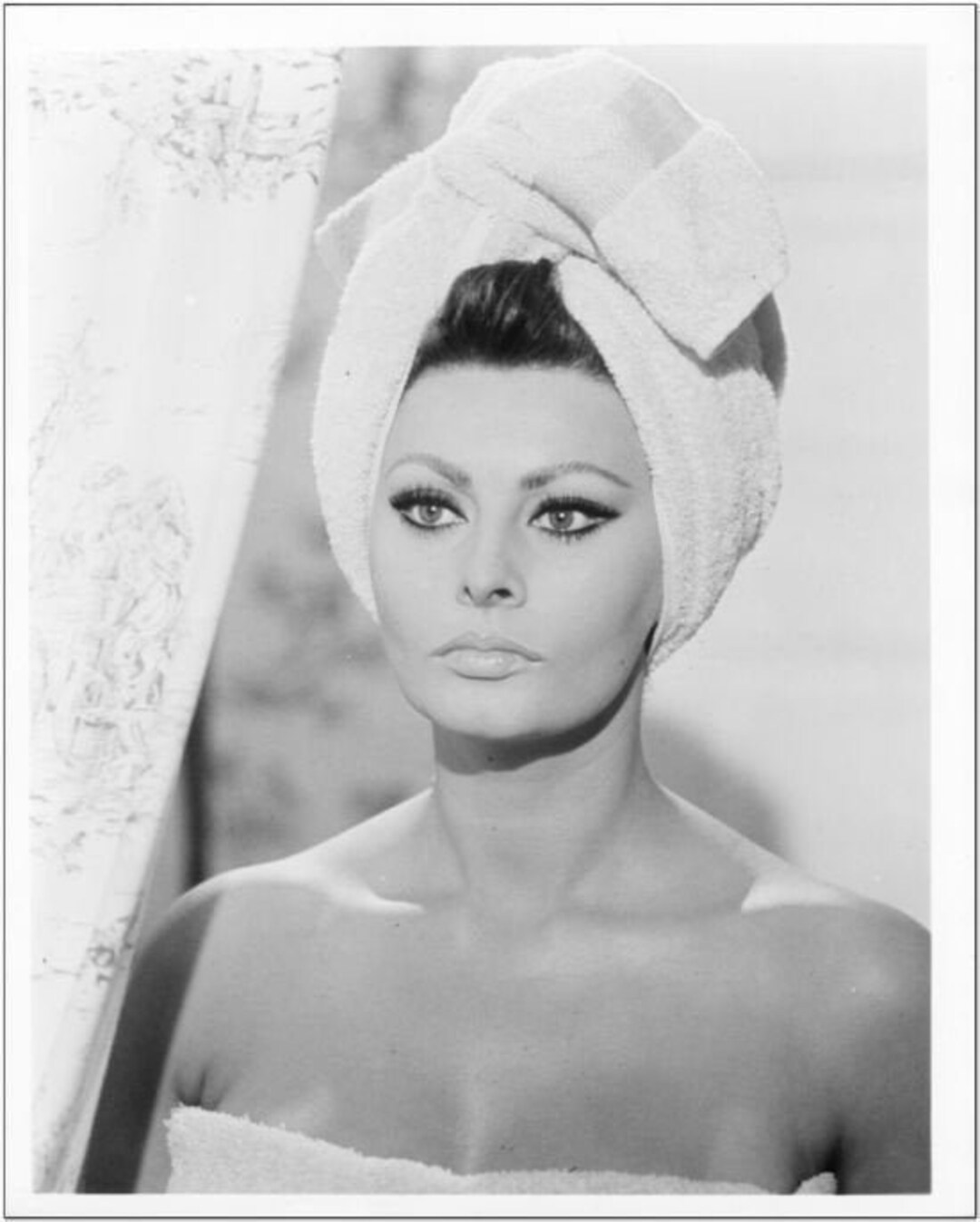 SOPHIA LOREN - 8x10 Glossy Still Photo - From "arabesque" - 1966 ...