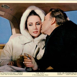 ELIZABETH TAYLOR - 1963 - Original 8x10 Farbfoto - von VIPs - #11 - Weißer Mantel!