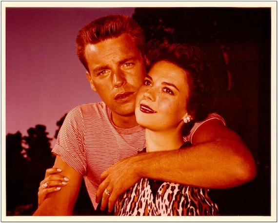 natalie wood red dress Natalie Wood in her new red dress 35m-13148 ABCDVDVIDEO