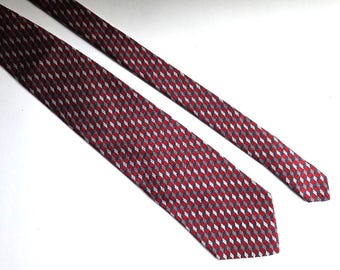 Vintage Claiborne Necktie 100% Silk Made in Italy