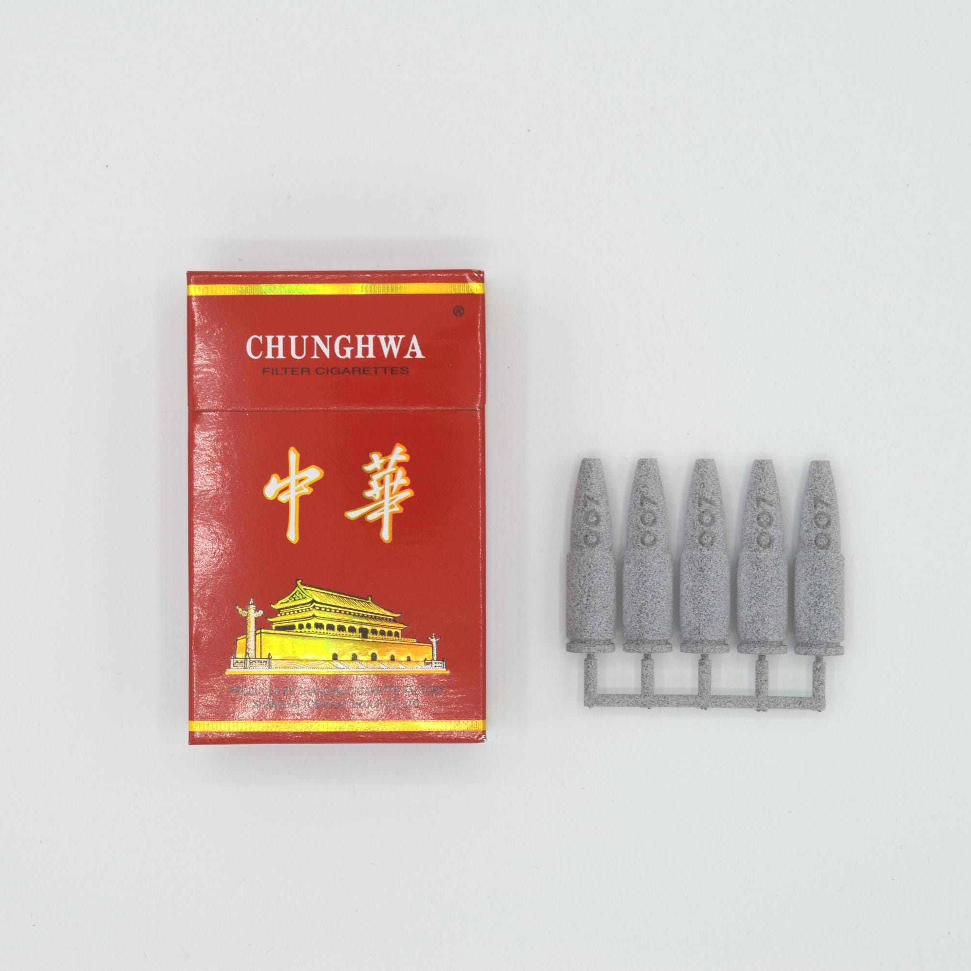 007 Man With the Golden Gun - Replica Kit BOND - Prop & Chunghwa Cigarette  Box - First Light - Roger Moore