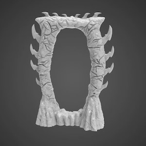 Peut inclure: Une sculpture en forme d'arche en niveaux de gris avec un aspect texturé et organique. La structure présente des protubérances dentelées en forme de griffes sur les côtés et le dessus, ressemblant à une porte ou un portail stylisé. La base a une texture rugueuse et inégale.