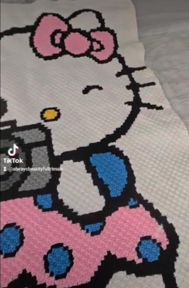 VictoriasDreamyCreat Hello Kitty C2C Crochet Throw - Thumbnail 2