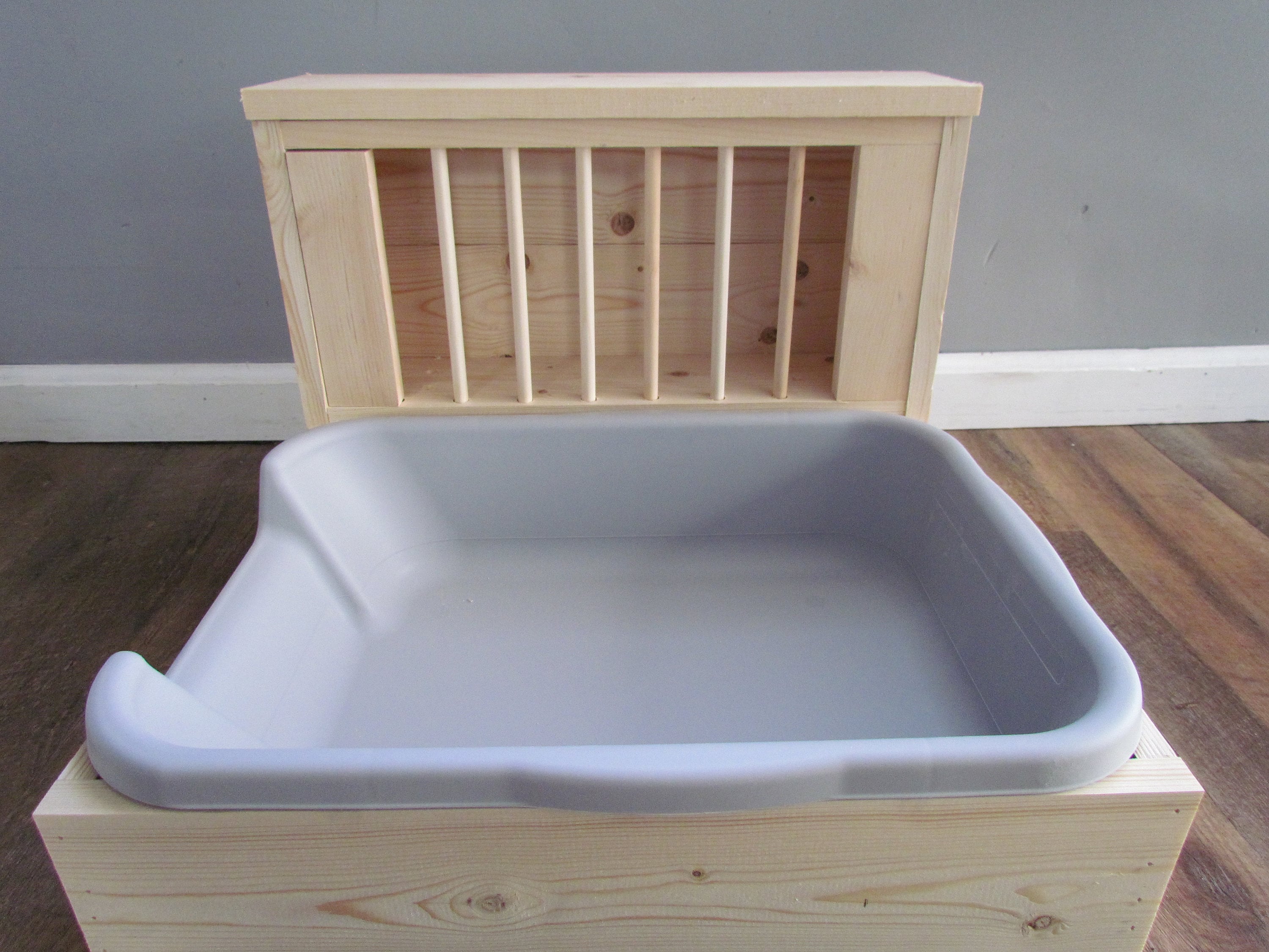 Small EZ Entry - Hop Box: Rabbit Bunny Easy Entry Hay Feeder and Litter ...