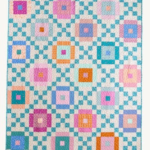Lucky Links Irish Chain quilt pattern - Traditional meets modern in this chain block quilt.
