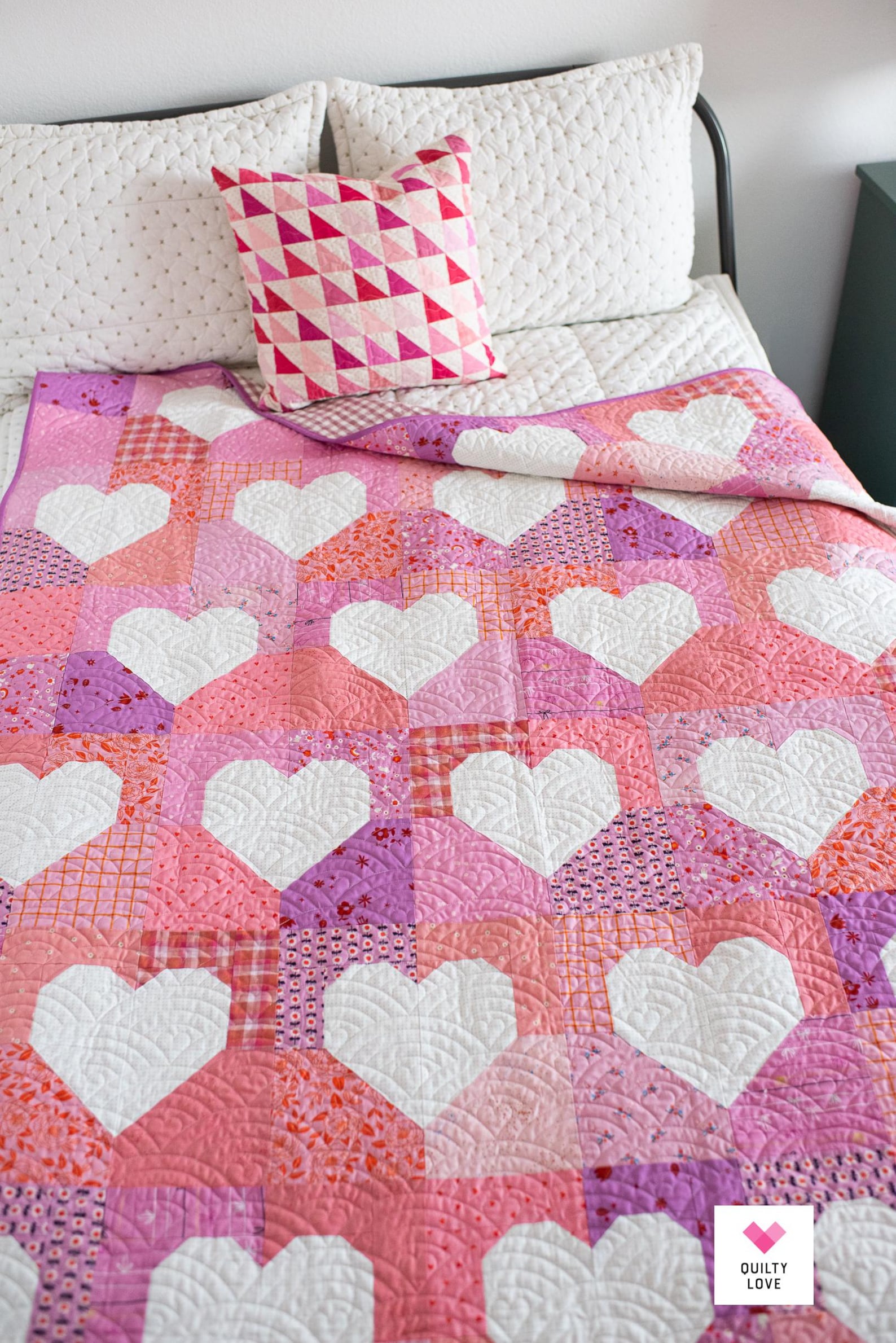 Patchwork Hearts II Quilt Pattern - Scrappy and Stash Friendly Heart ...