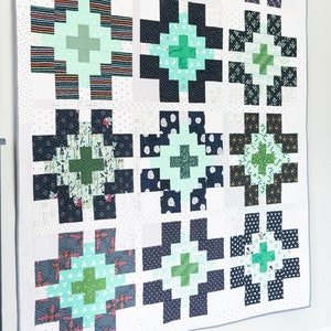Glowing PDF Quilt Pattern/ Fat Quarter Quilt Pattern/ Modern Quilt ...