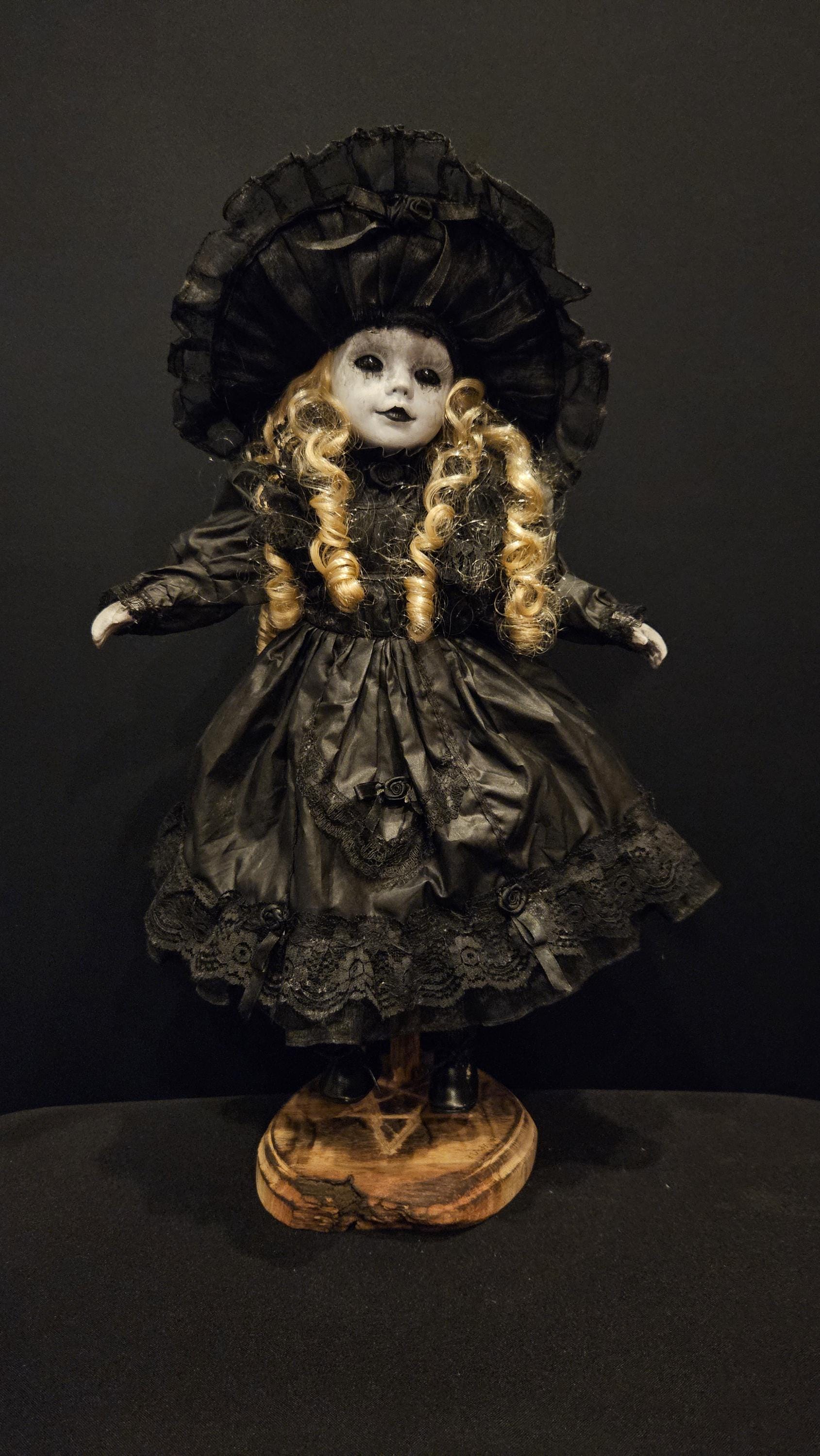 骨 フィギュア バイオリン 肋骨 ゴシック ホラー 退廃的 アンティーク BJD Hounted Creepy Porcelain Doll From 80s, Goth Doll, Gorgeous Dolls