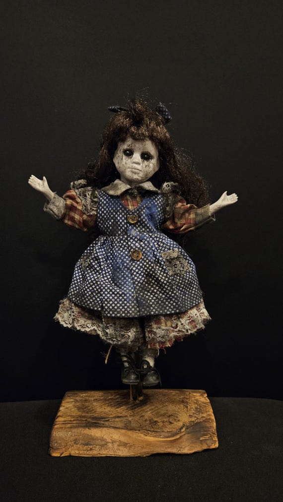 Haunted Creepy Porcelain Doll From 80s, Goth Doll - Etsy Israel