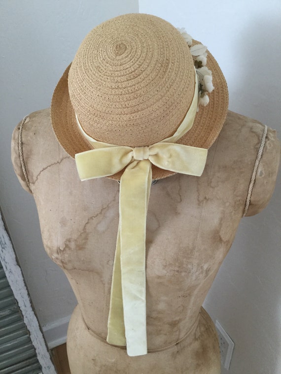 Vintage 40s 50s MILLINERY FLOWERS HAT Straw Brim … - image 3