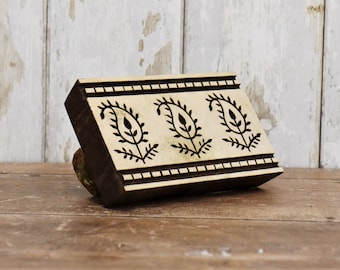 Paisley Border - Handled Indian Wooden Printing Block