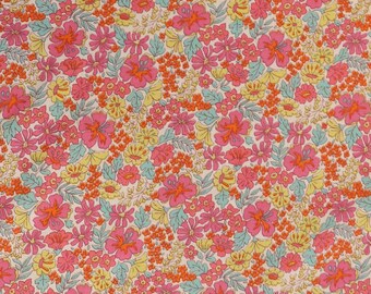 Designer Deadstock Fabric - Cotton Lawn Ex Designer - Pink Tropics - Tana Lawn - Tissu rose par yard