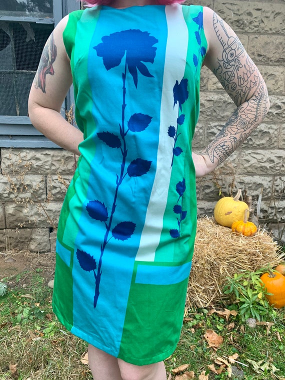1960’s Vintage Summer Tiki Dress